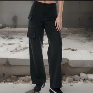WILFRED FREE Cargo Pants Womens Size 2 Black Baggy Wide Leg Utility Pockets EUC